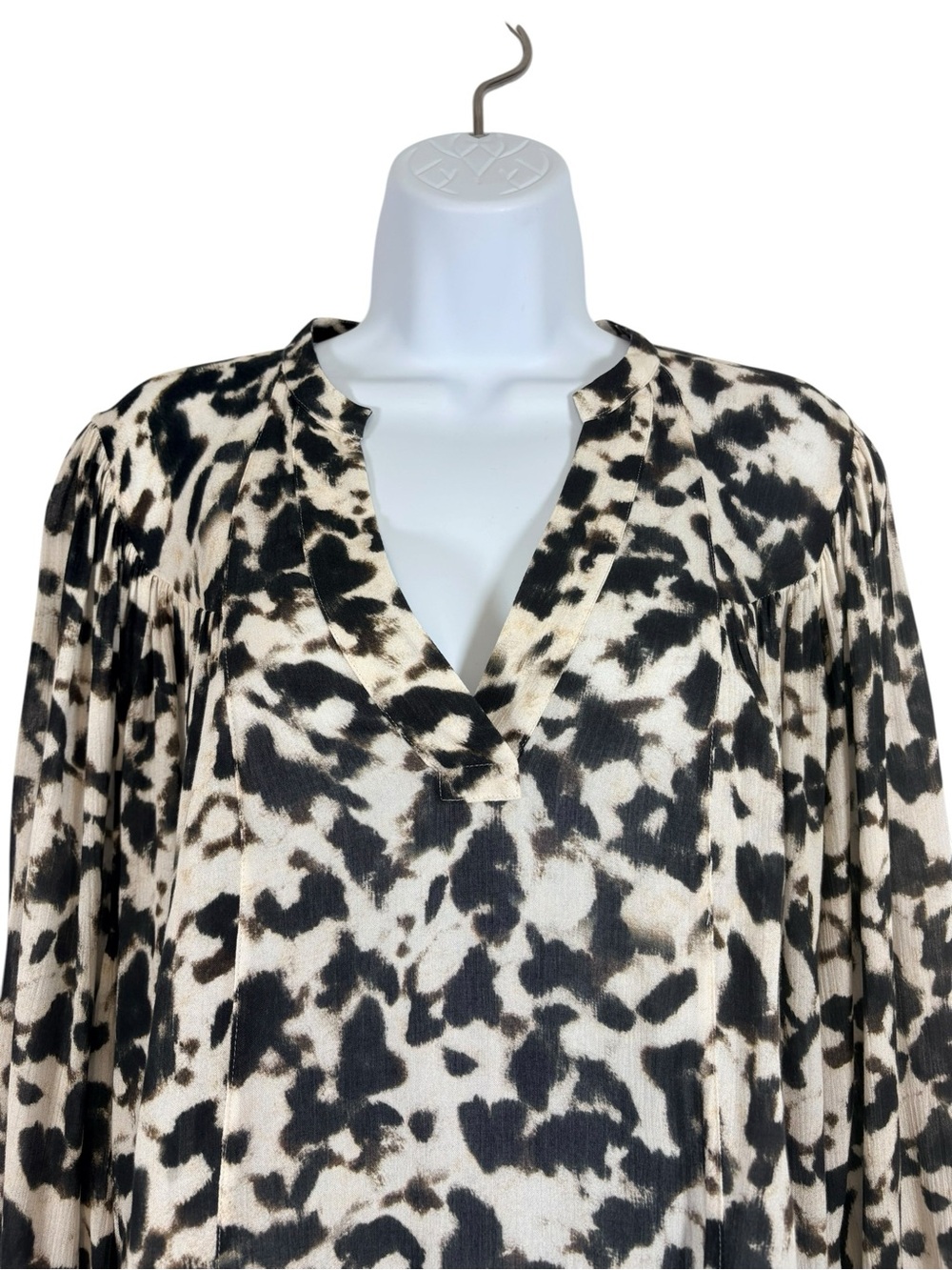 Rails Fable Blurred Cheetah Print Blouse  V neck Balloon Sleeve Top SzS Office - Picture 2 of 15